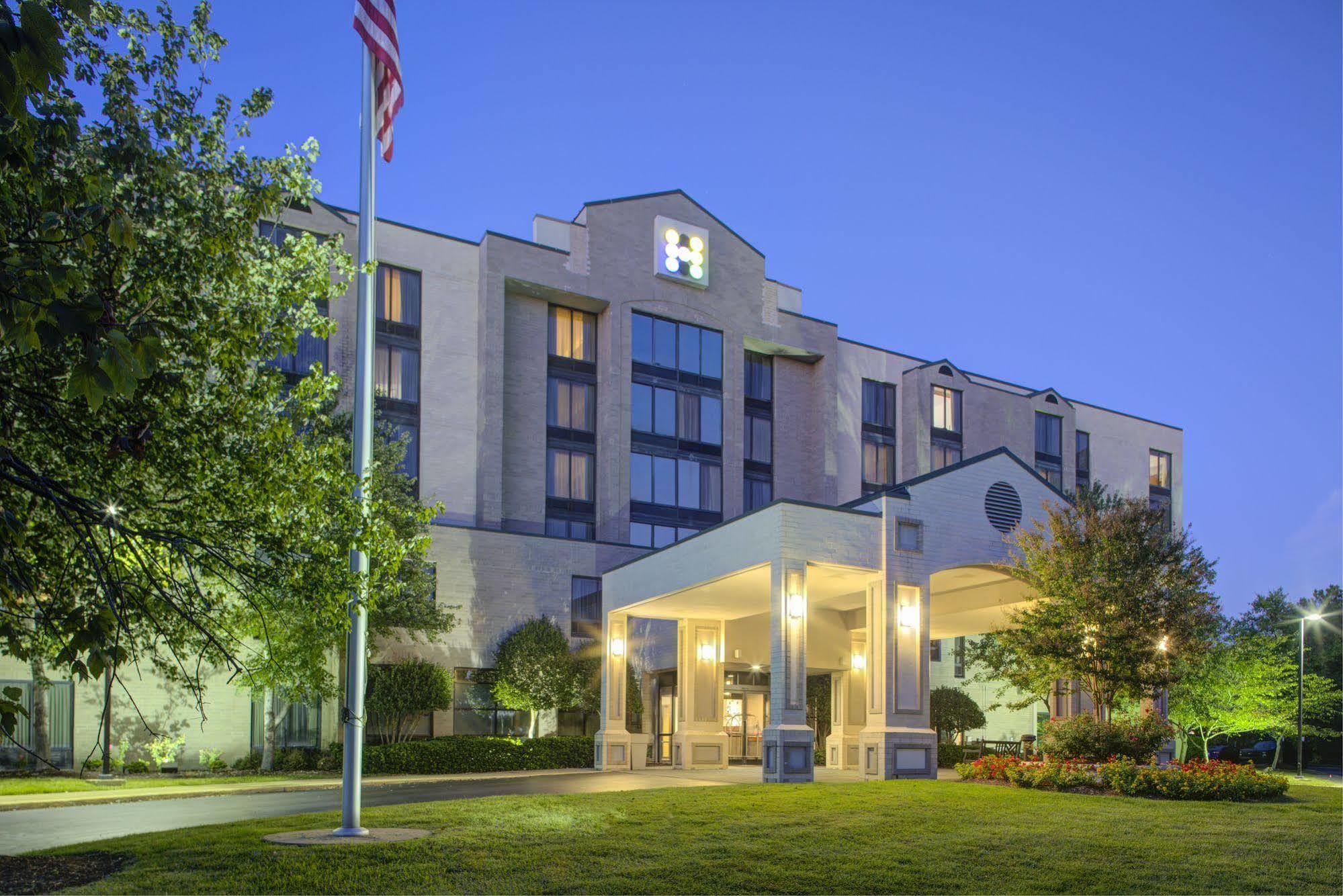 Отель Hyatt Place Richmond Arboretum Экстерьер фото