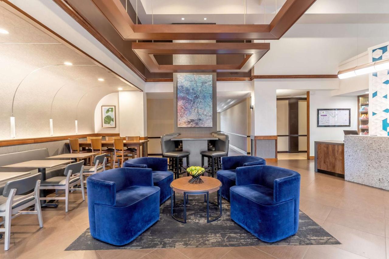 Отель Hyatt Place Richmond Arboretum Экстерьер фото